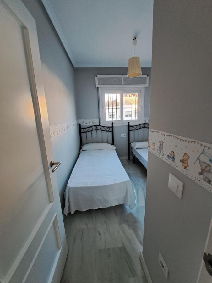 Apartamento Pinares Del Atlantico Chiclana de la Frontera Luaran gambar